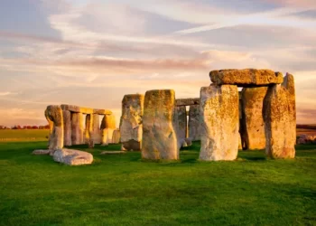 Food waste collections on the agenda at Stonehenge